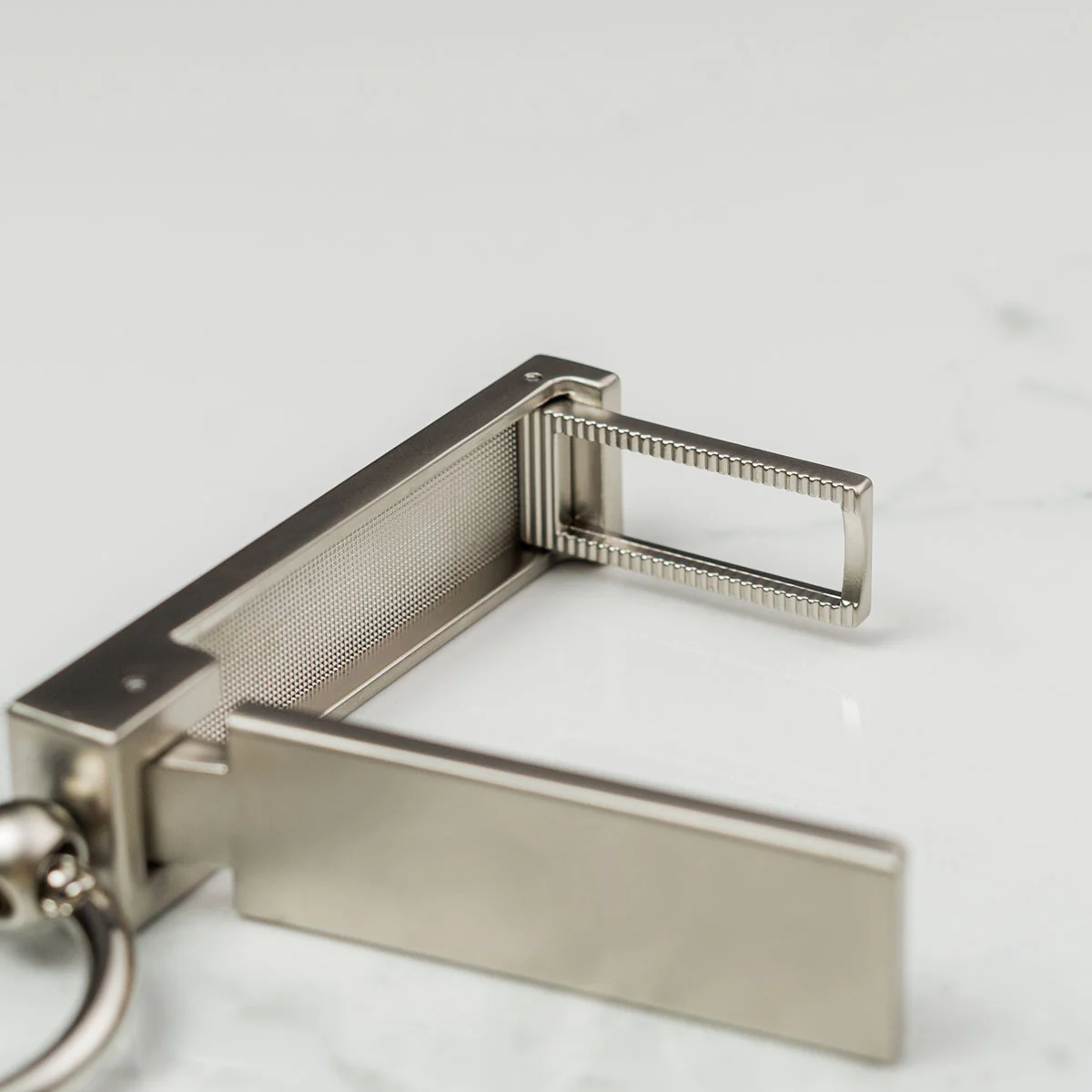 BagHang+|Keychain Bag Hook | Phone stand | nano-suction Technology - Image 14