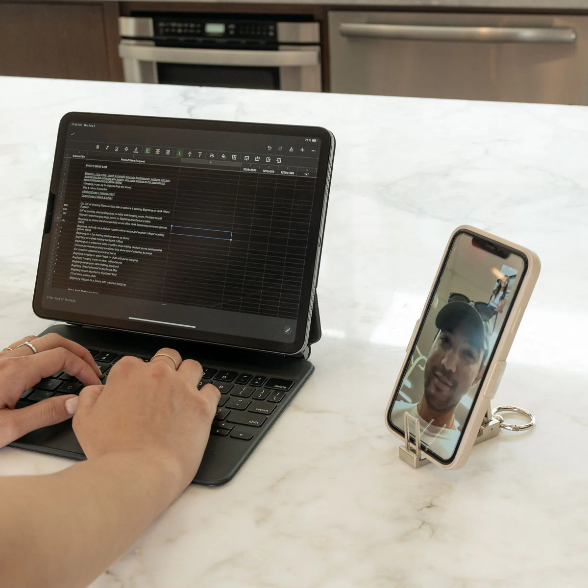 BagHang+|Keychain Bag Hook | Phone stand | nano-suction Technology - Image 7