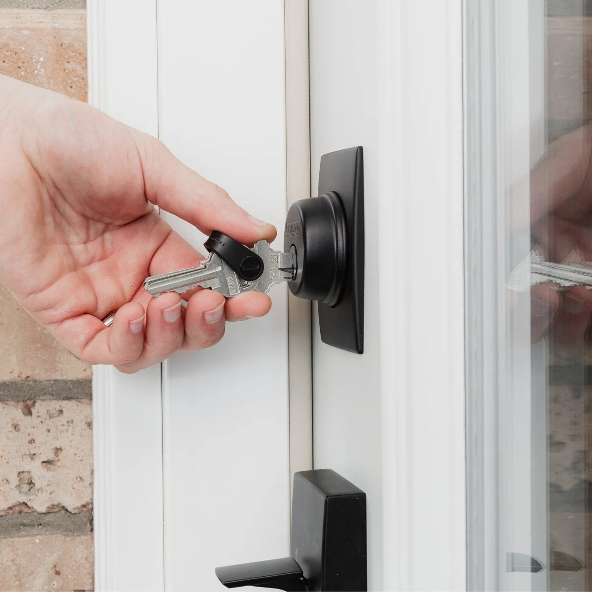 KeySmart® Mini | Holds Up to 5 Keys Plus Car Key Fob | Save Pocket Space - Image 5